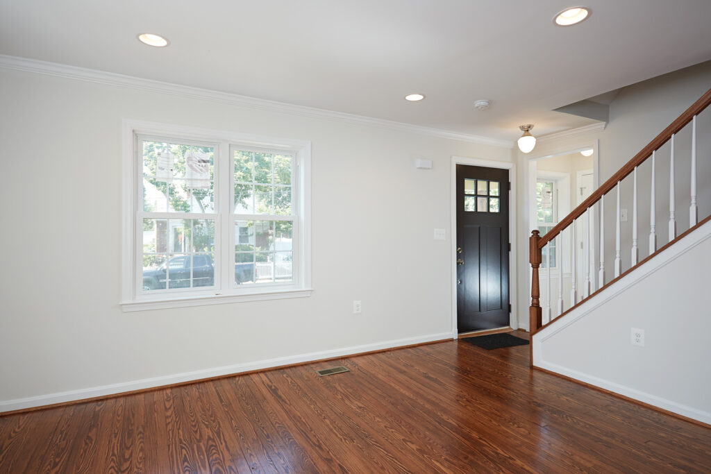 11 Leadbeater St Alexandria VA 22305 Living Room