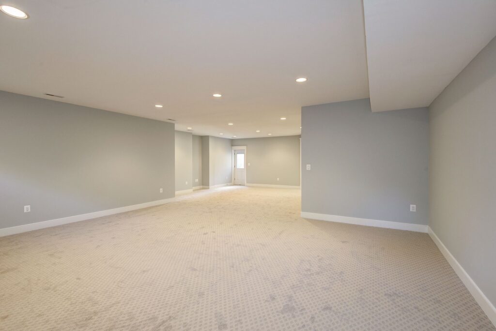 2108 Windsor Rd Alexandria VA 22307 Basement