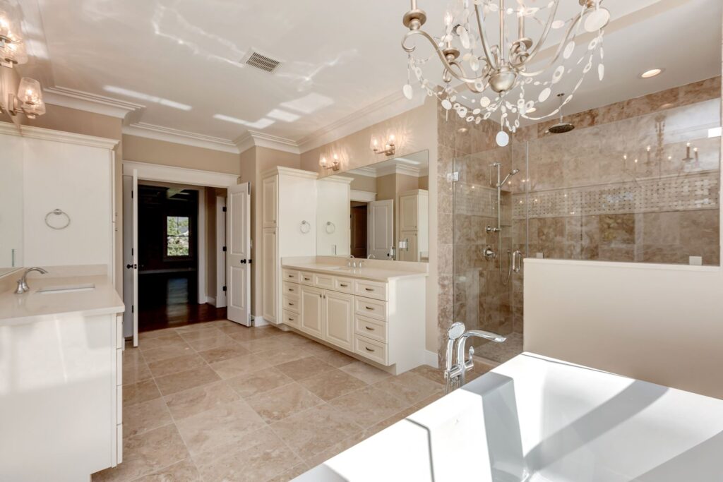 2108 Windsor Rd Alexandria VA 22307 Master Bathroom