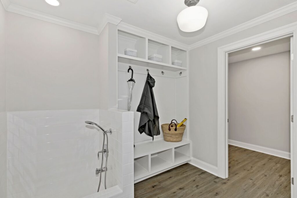 2762 N. Randolph Street Arlington VA Mudroom