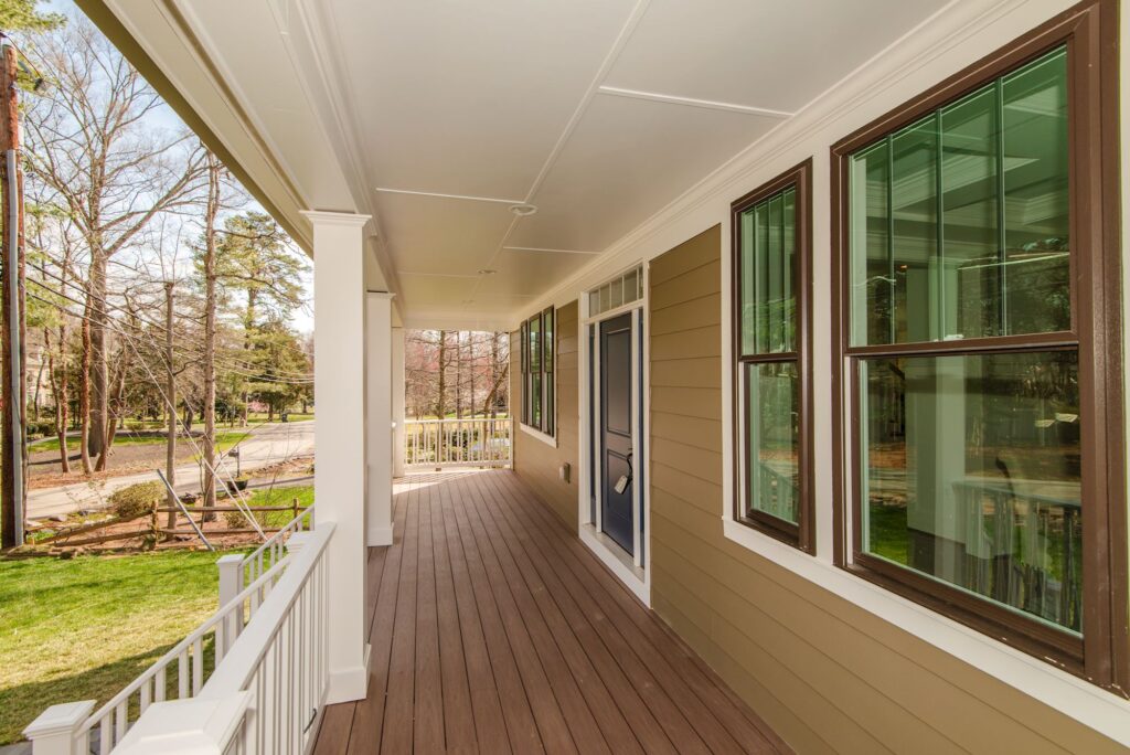 3529 Woodland Ln Alexandria VA 22309 Front Porch