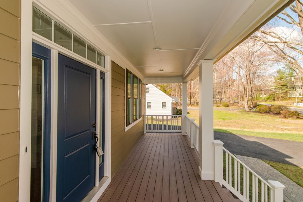 3529 Woodland Ln Alexandria VA 22309 Front Porch 2