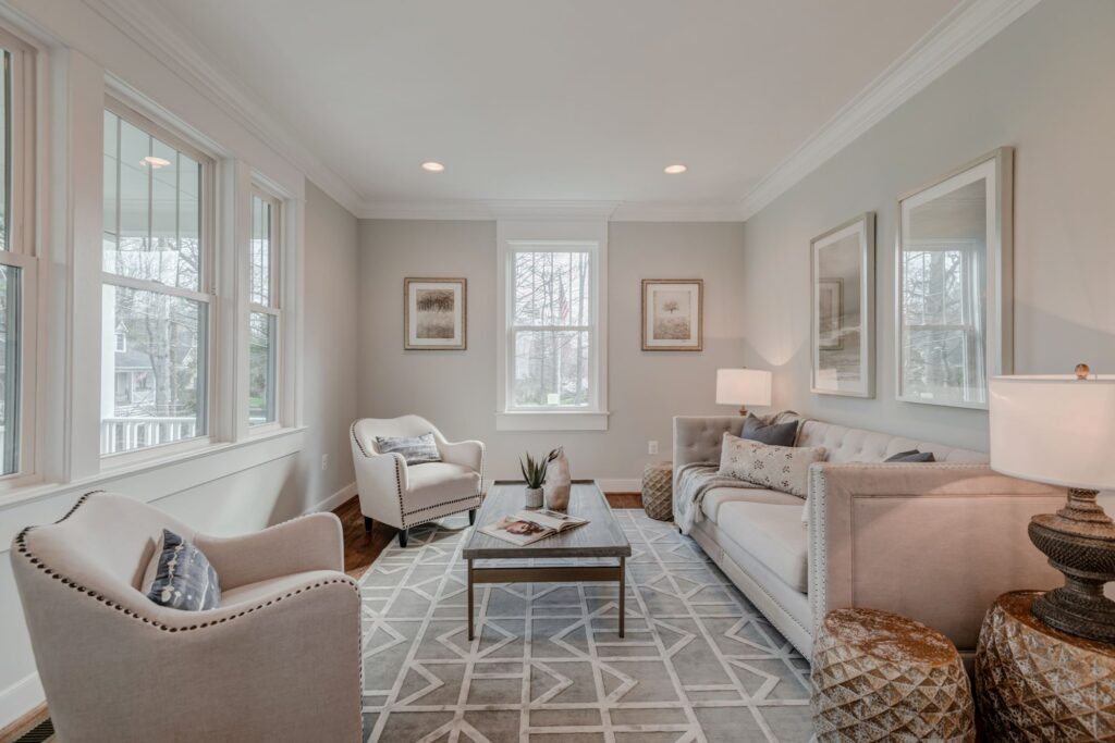 3529 Woodland Ln Alexandria VA 22309 Living Room
