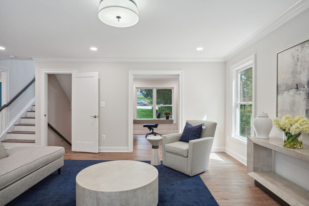 4129 Hunt Road - Office