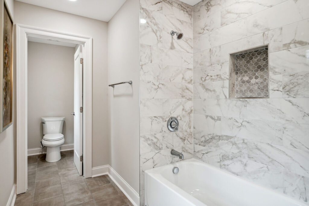 4129 Hunt Road - Primary Bathroom