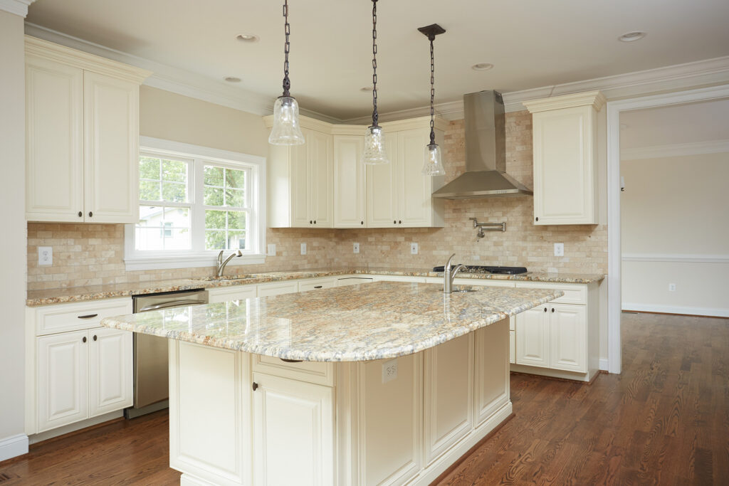 4309 Franconia Rd Alexandria VA 22310 Kitchen 2