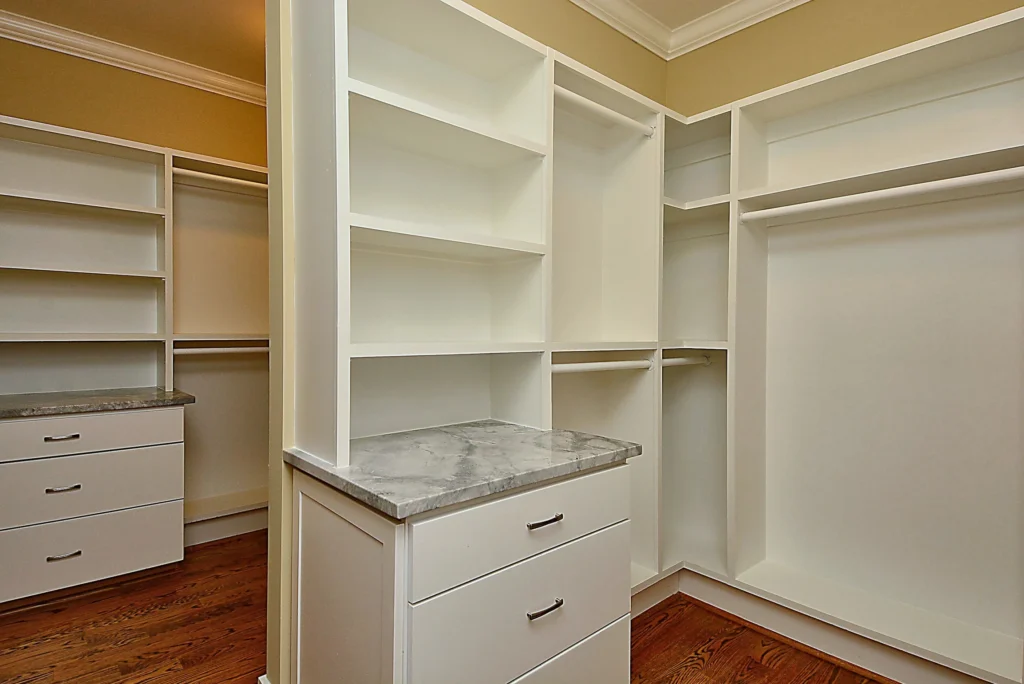 4851 Williamsburg Blvd Arlington VA 22207 Walk In Closet