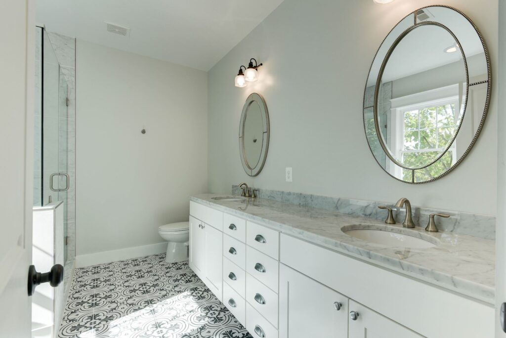 5508 23rd St N Arlington VA - Master Bath 4
