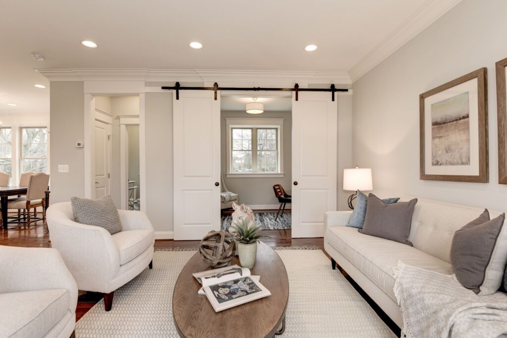 6712 31st St N Arlington VA 22213 Living Room 3