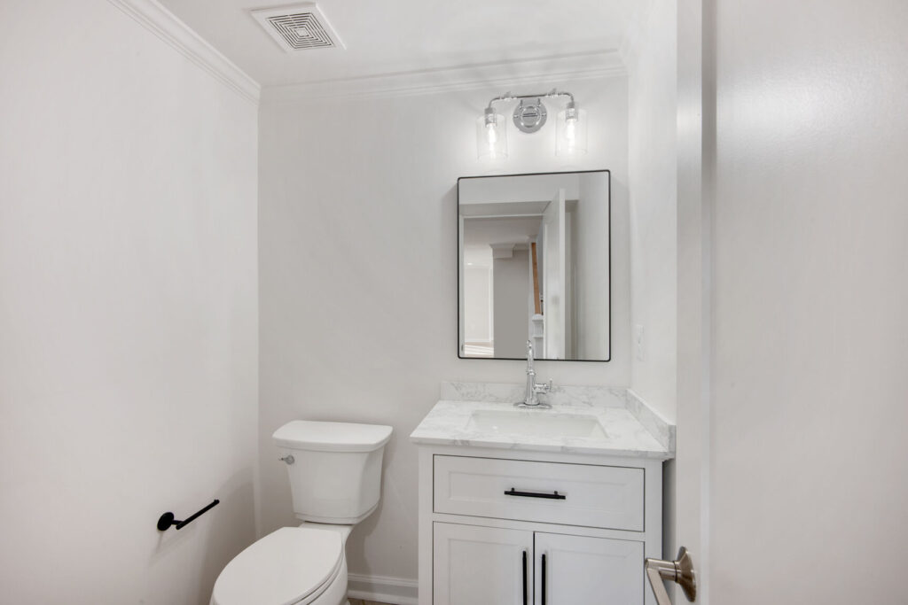 8111 Ainsworth Ave Springfield VA Half Bathroom