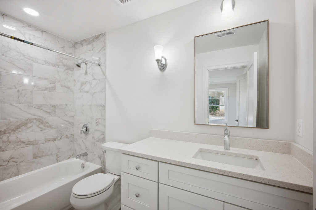 8111 Ainsworth Ave Springfield VA Master Bathroom