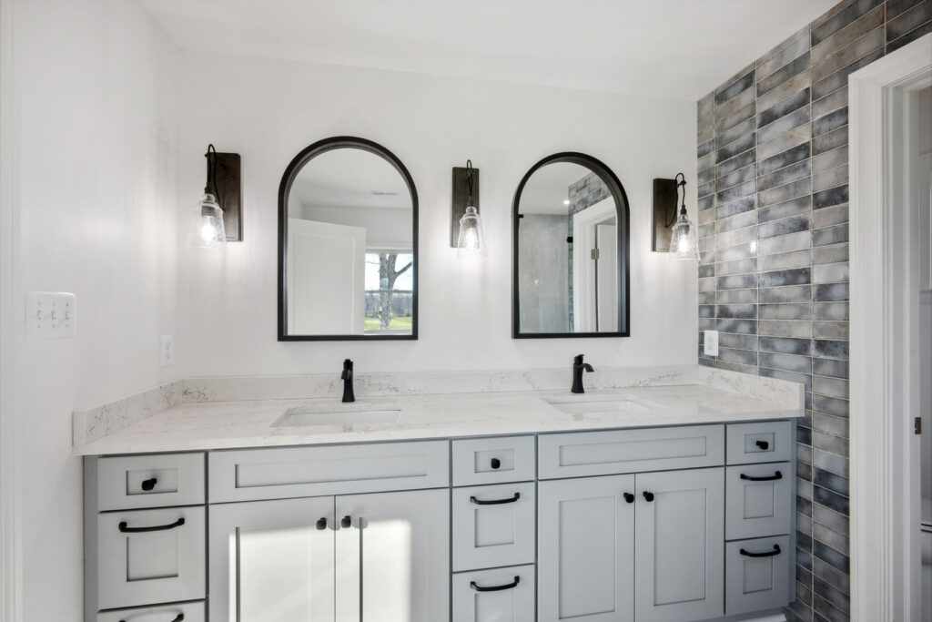 8111 Ainsworth Ave Springfield VA Master Bathroom 3