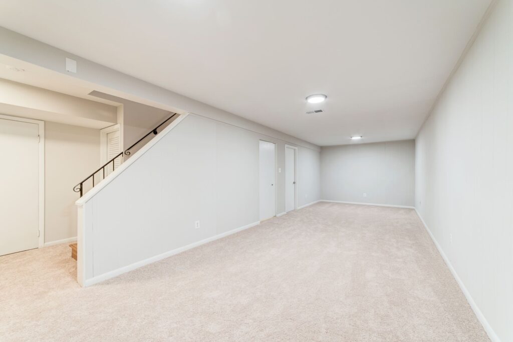 8314 Highcliffe CT Annadale 22003 Basement