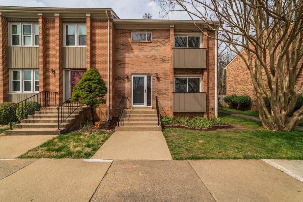 8314 Highcliffe CT Annadale 22003