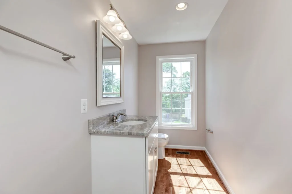 1000 Edison St S - Bathroom