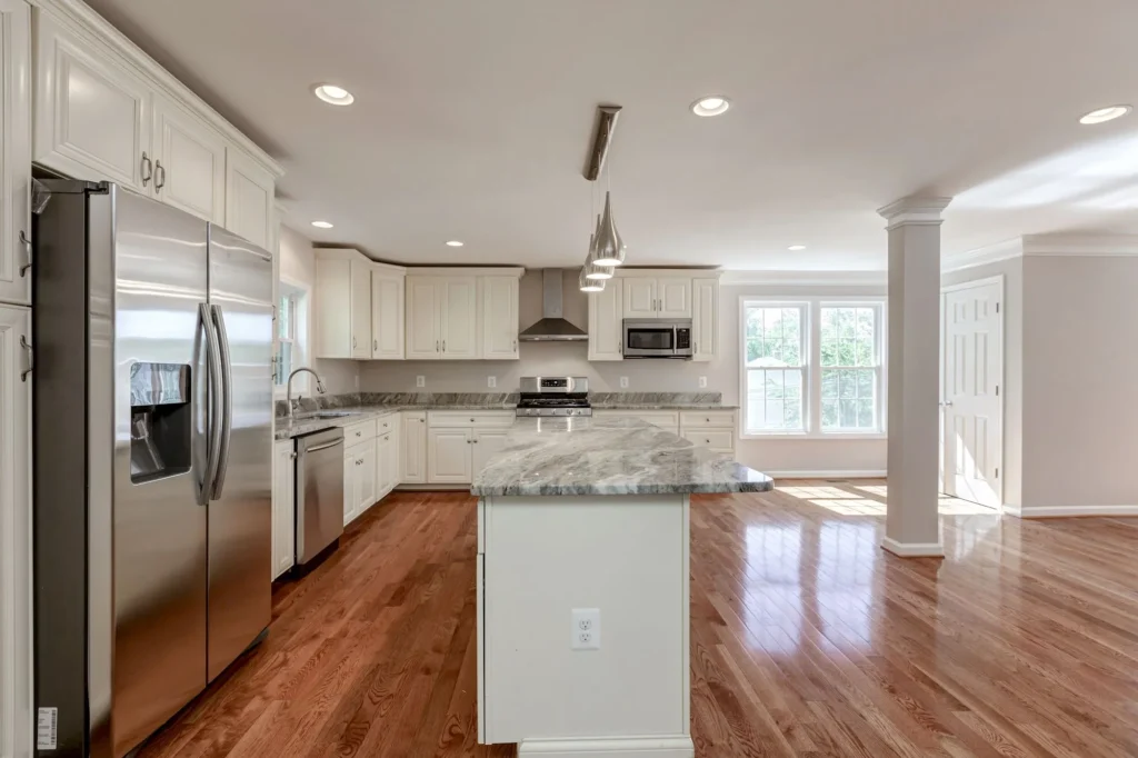 1000 Edison St S - Kitchen