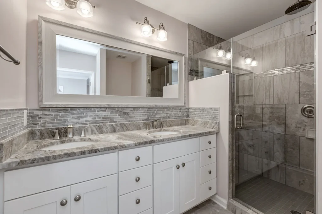 1000 Edison St S - Primary Bathroom