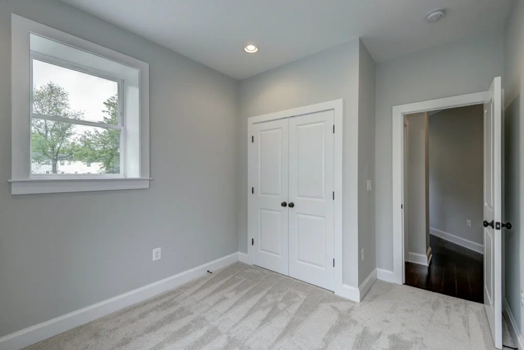 3100 Wilson Avenue - Foyer 2