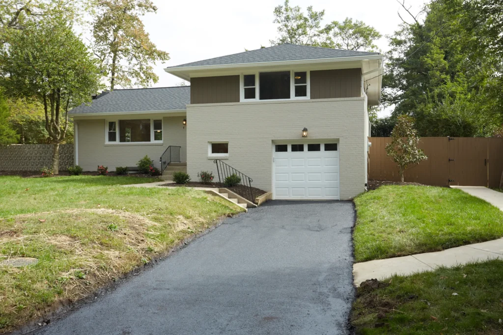 3607 Pinetree Terrace