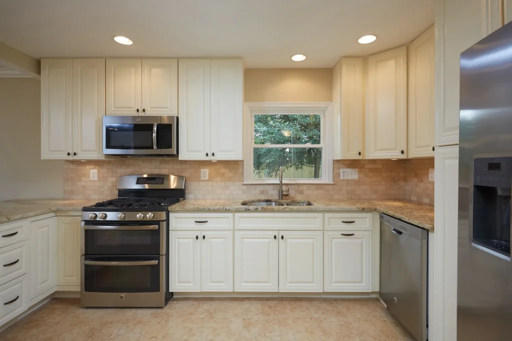 3607 Pinetree Terrace - Kitchen 2