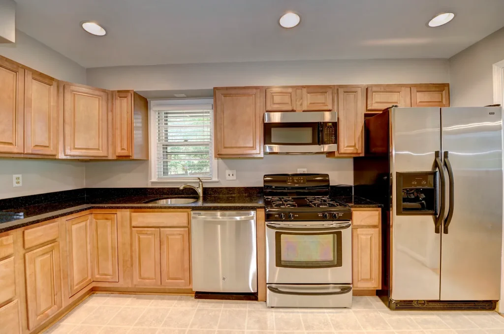 5208 Ninian Avenue - Kitchen 2