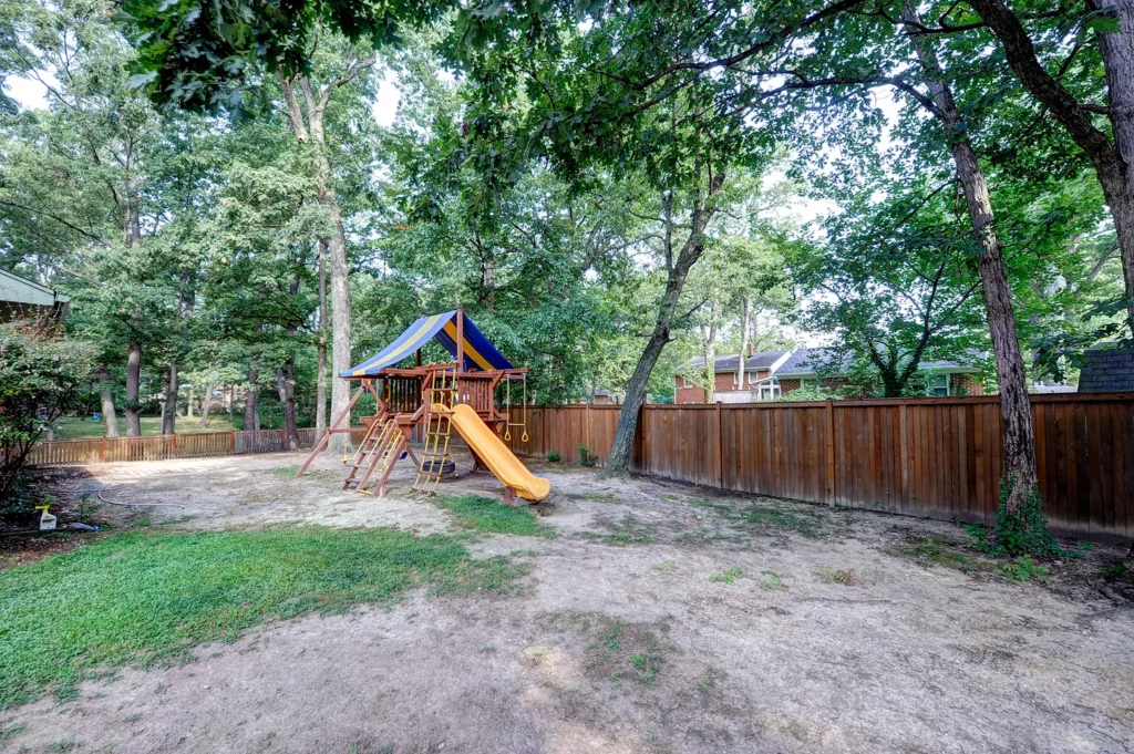 5208 Ninian Avenue - Rear Exterior 2