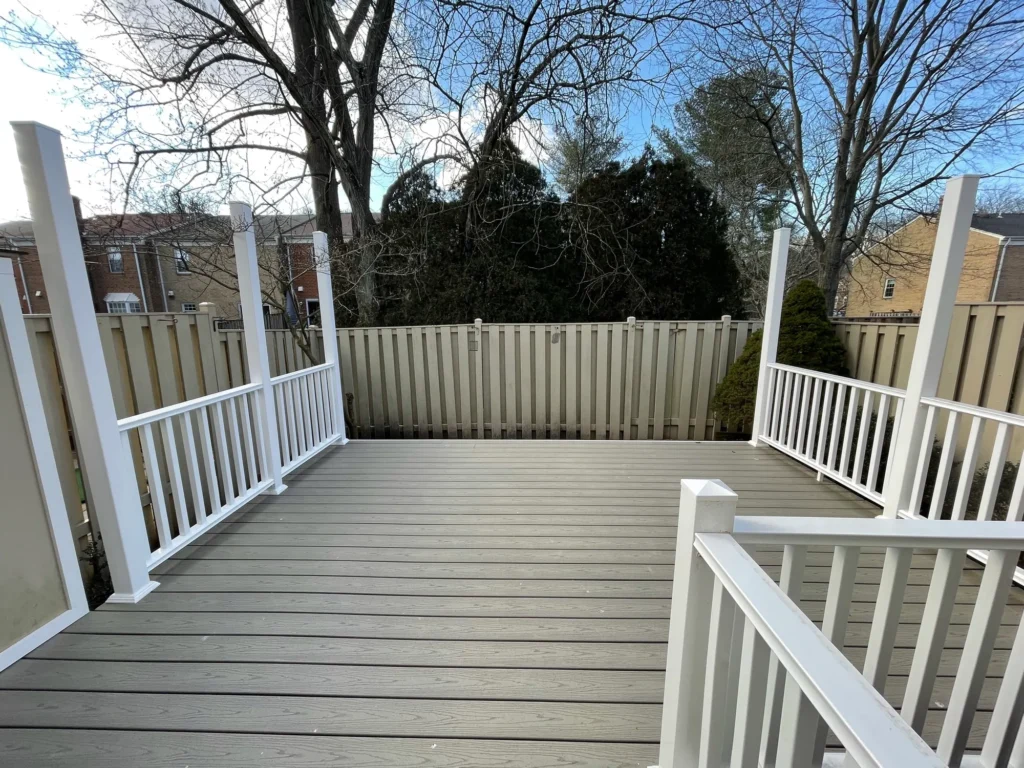 5523 Starboard Court - Back Deck