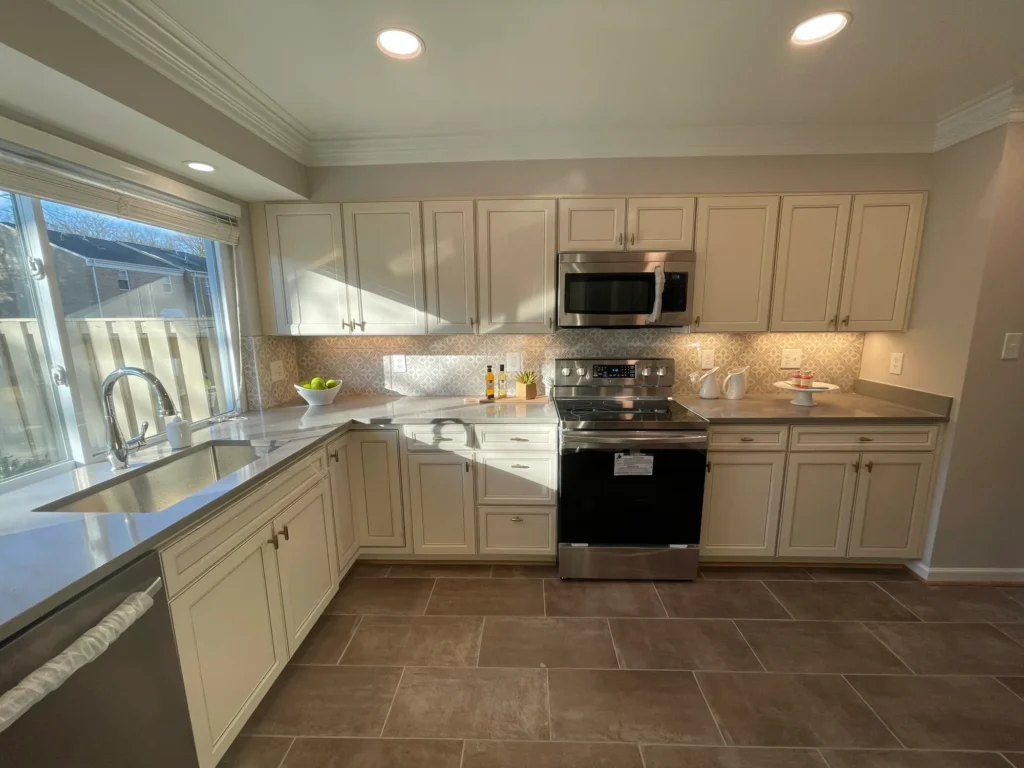 5523 Starboard Court - Kitchen