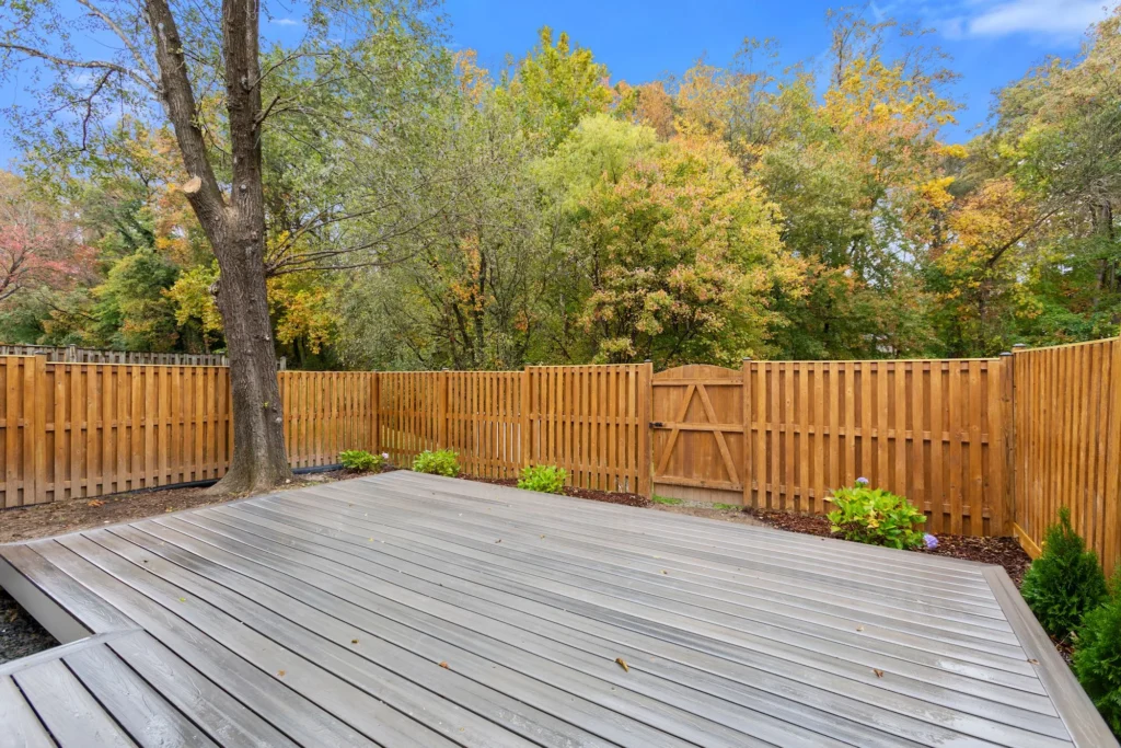 5847 Banning Pl - Back Deck