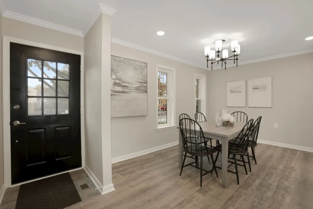 5847 Banning Pl - Foyer