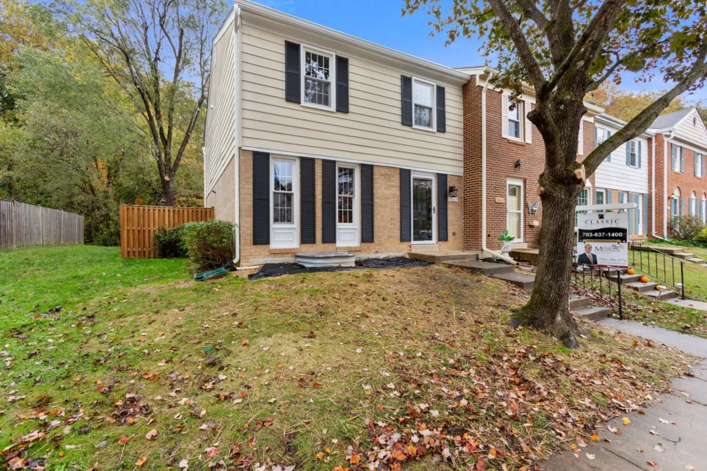 5847 Banning Pl - Front Exterior