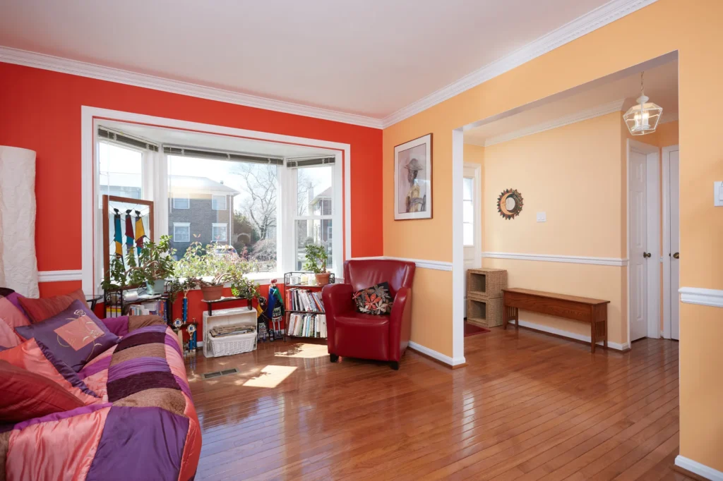 7114 Captains Cove Court - Living Room