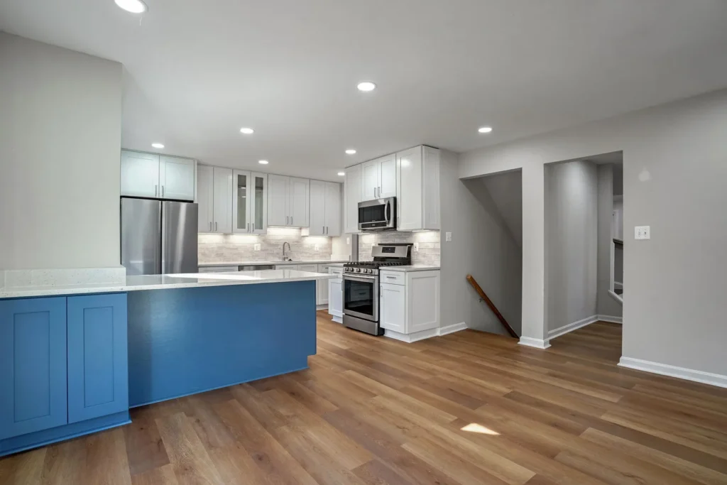 7149 Lake Cove Drive - Kitchen