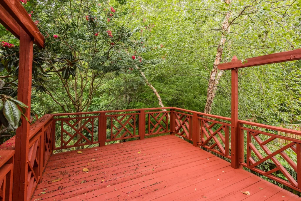 7159 Lake Cove Dr - Back Deck