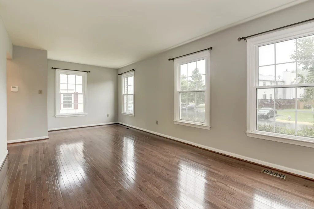7159 Lake Cove Dr - Living Room 2