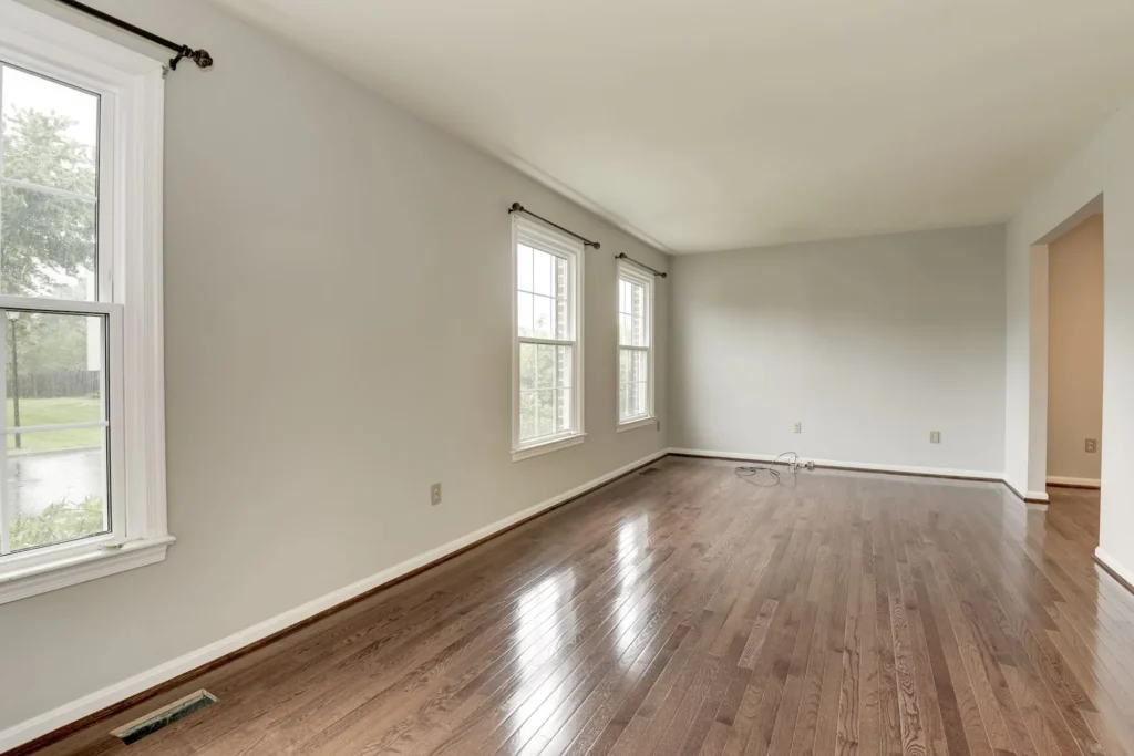 7159 Lake Cove Dr - Living Room 3