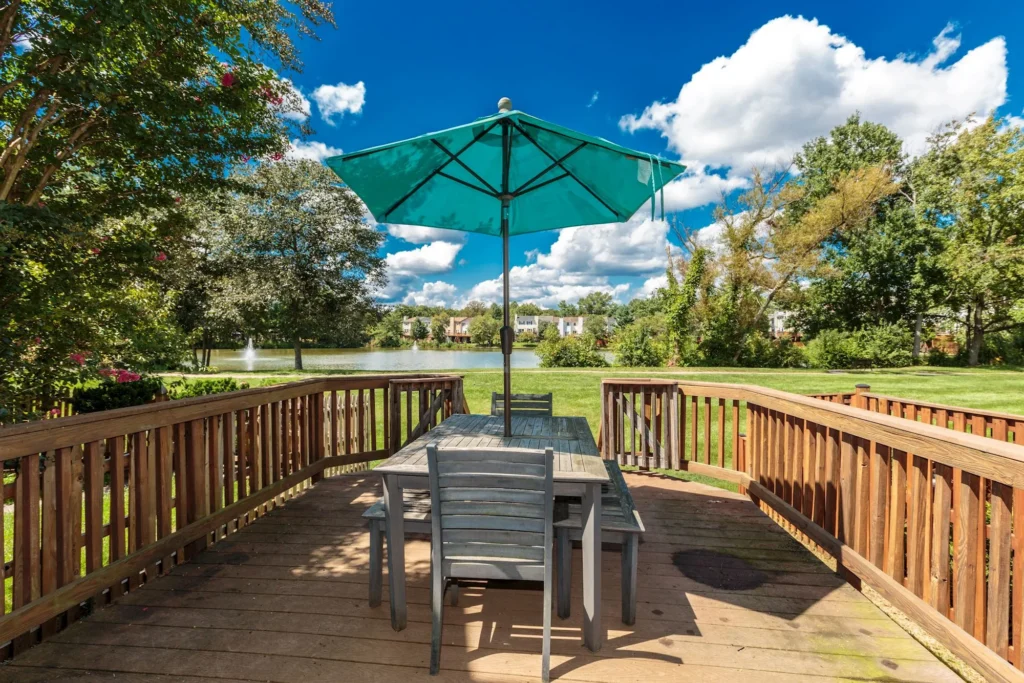 7182 Lake Cove Dr - Back Deck