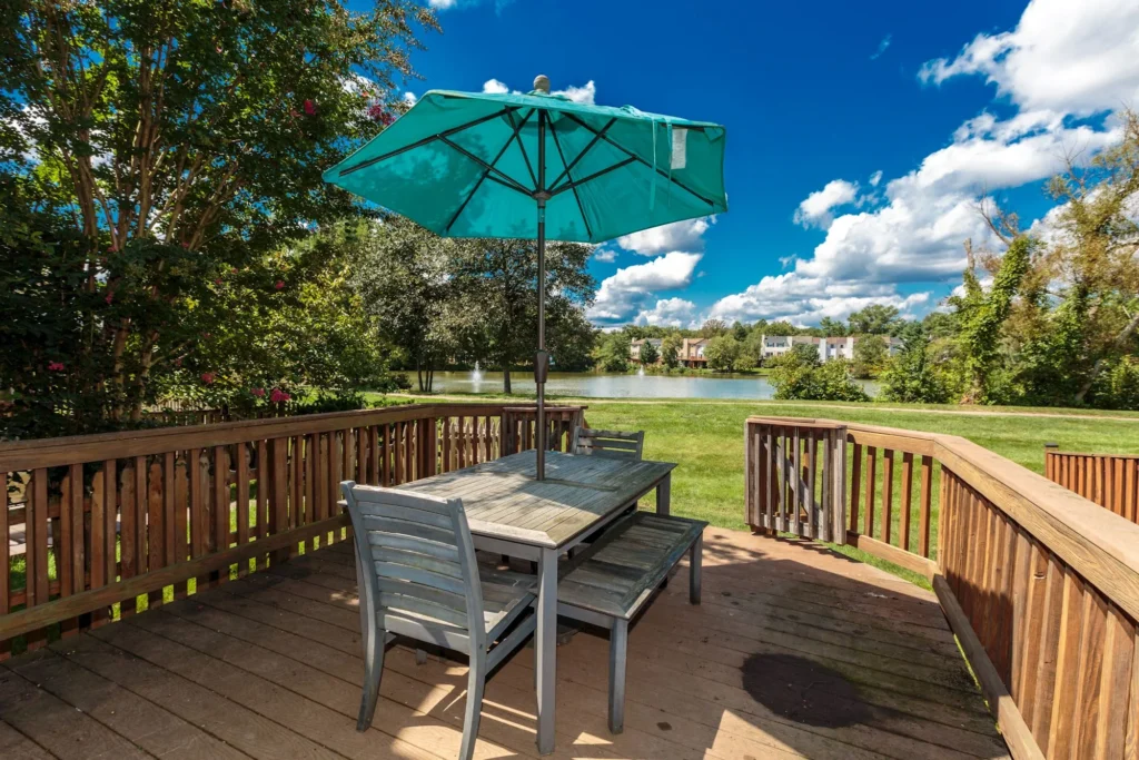 7182 Lake Cove Dr - Back Deck 2