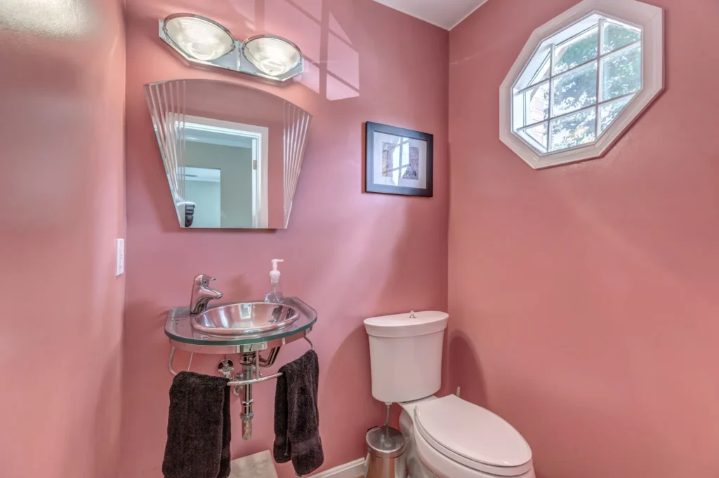 7182 Lake Cove Dr - Bathroom 2