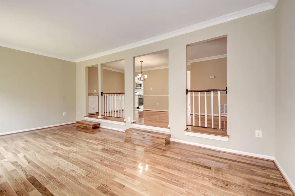 7201 Lake Cove Dr - Living Room 3
