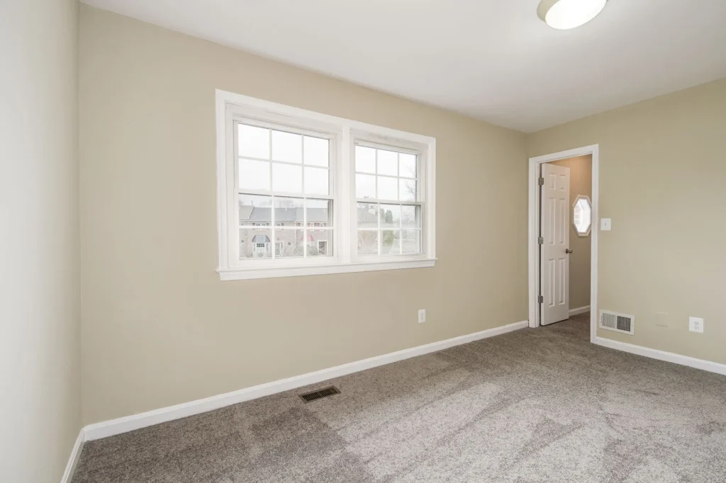 7201 Lake Cove Dr - Office