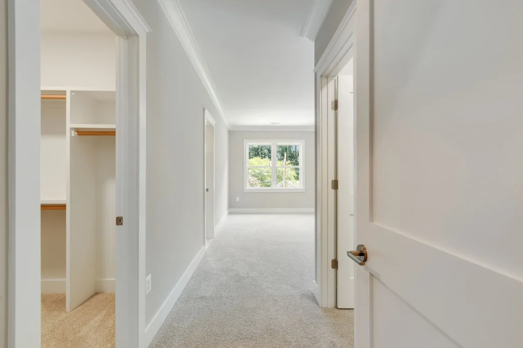 7305 Hughes Court - Hallway
