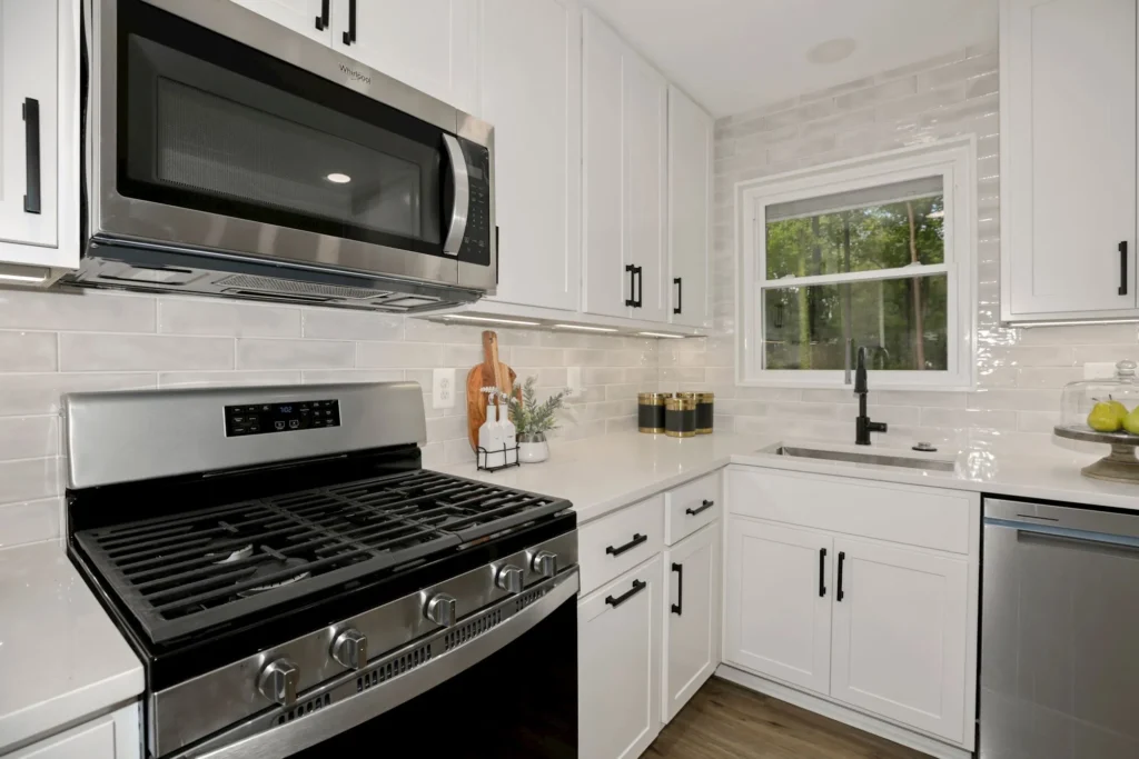 7647 Long Pine Drive - Kitchen