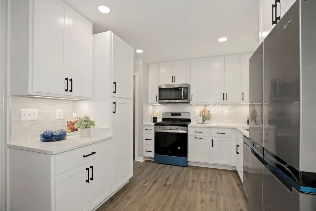 7647 Long Pine Drive - Kitchen 3