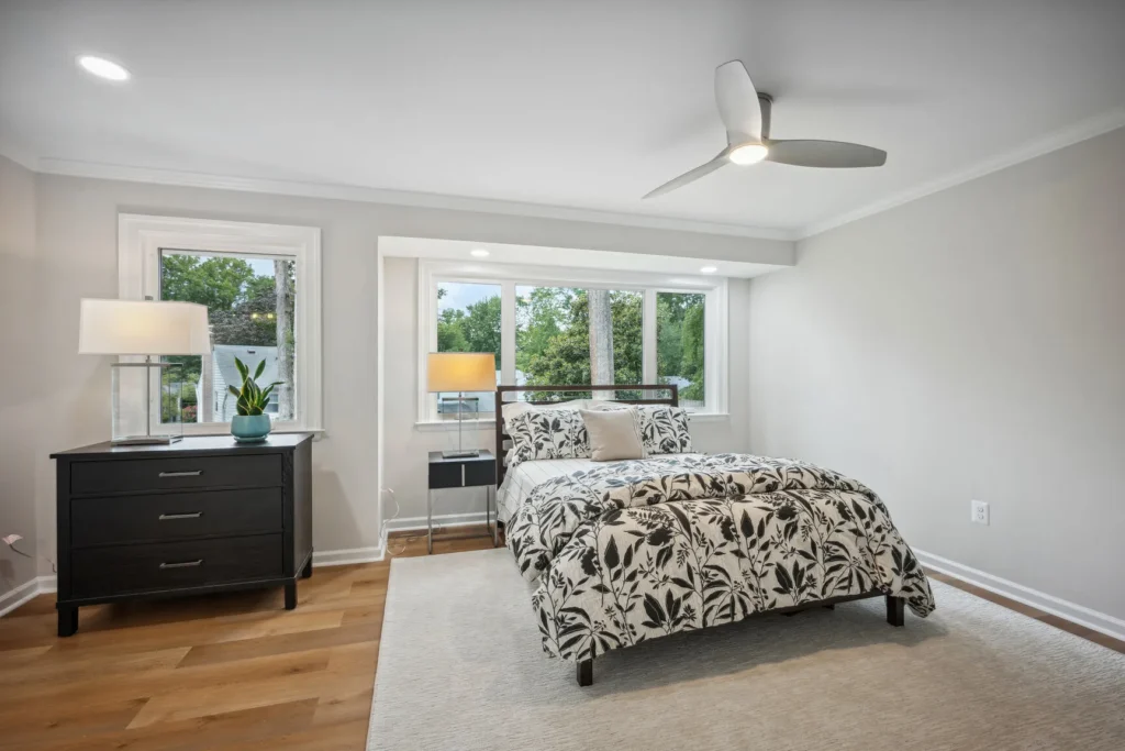 8005 Carrleigh Pkwy - Primary Bedroom