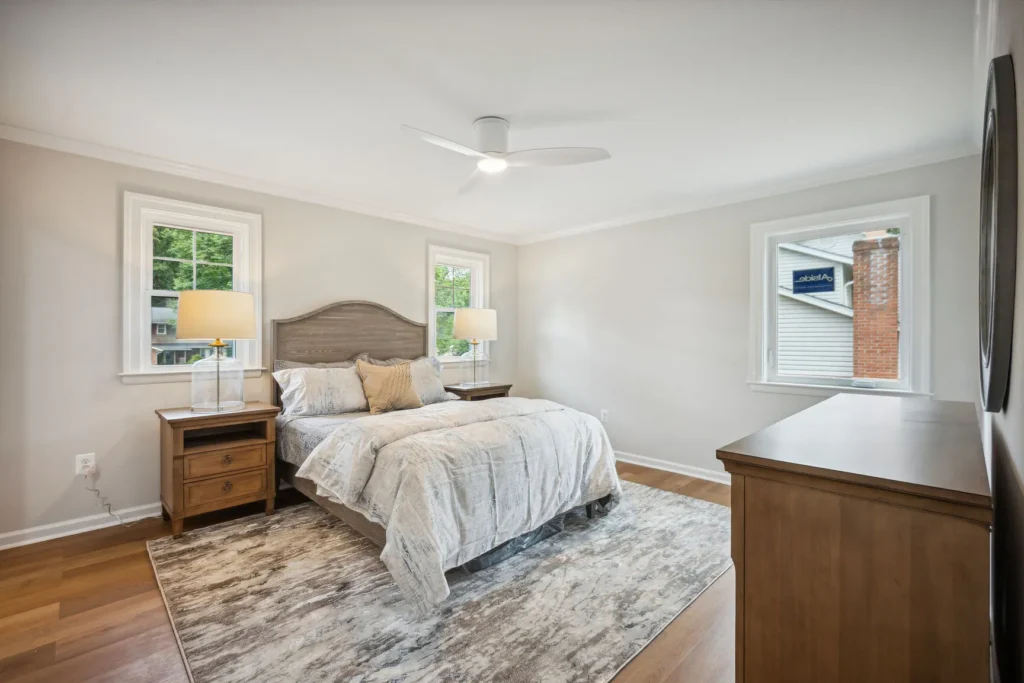 8005 Carrleigh Pkwy - Primary Bedroom 3