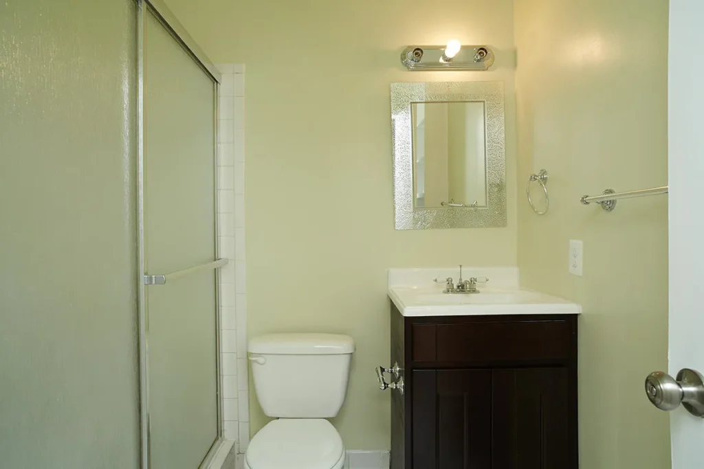 8715 Sheridan Farms Ct - Bathroom