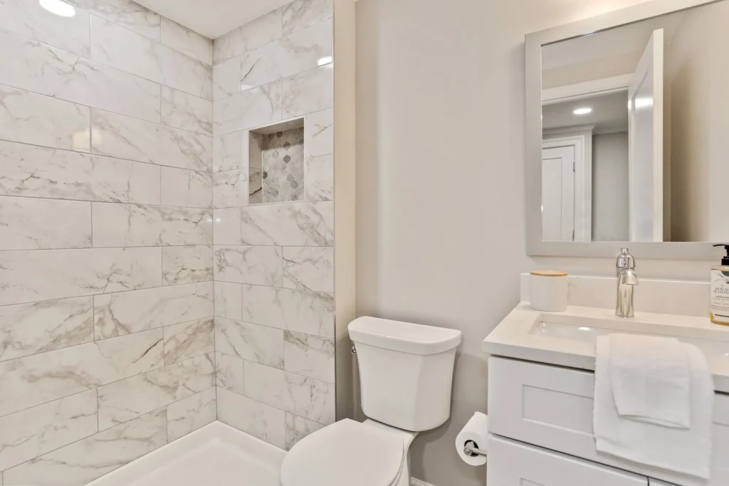 9006 Brook Ford Rd - Bathroom 3