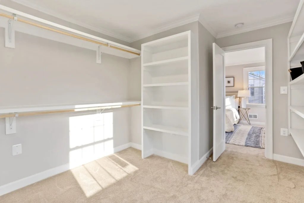 9006 Brook Ford Rd - Primary Closet