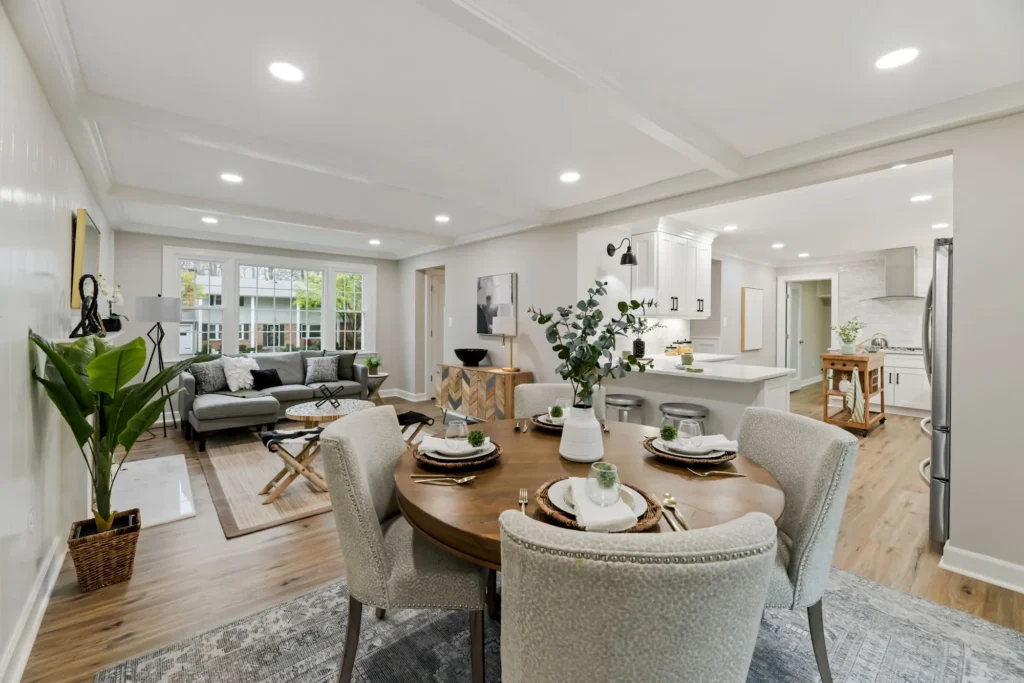 9208 Cutting Horse Ct - Dining Room